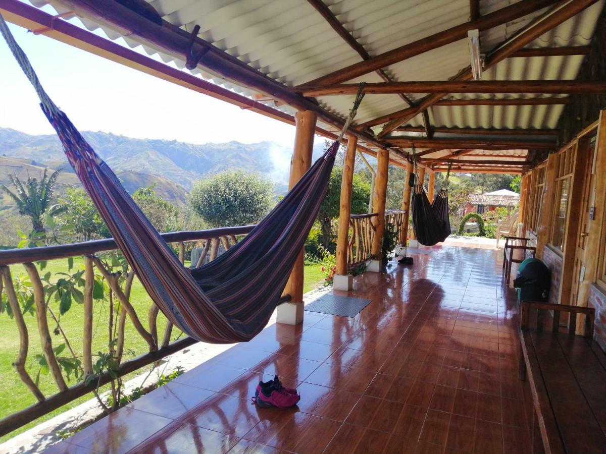 Hostal Taita Cristobal Isinlivi Екстериор снимка