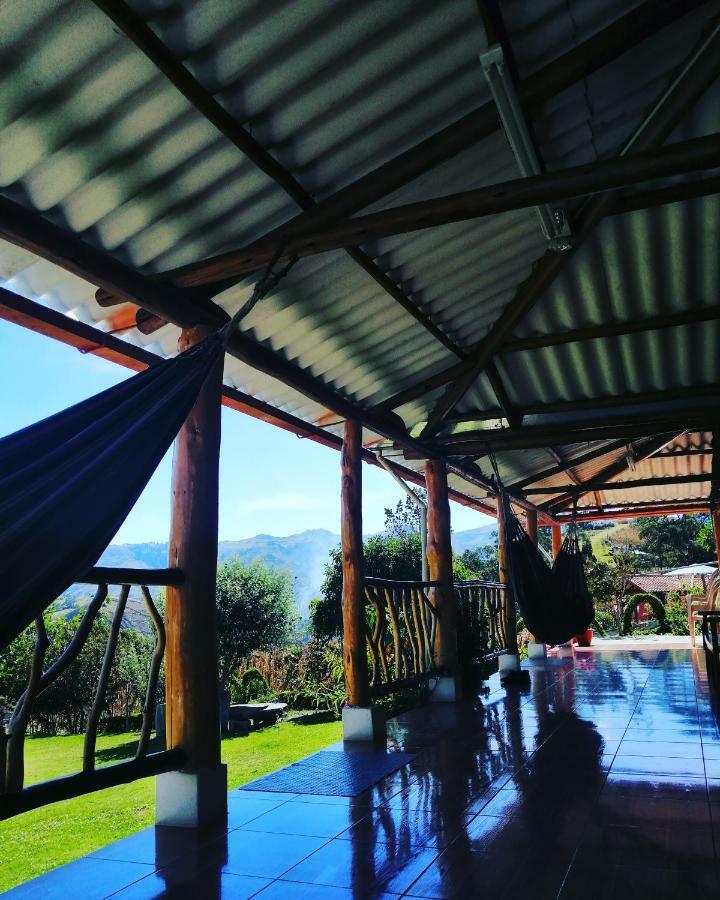 Hostal Taita Cristobal Isinlivi Екстериор снимка